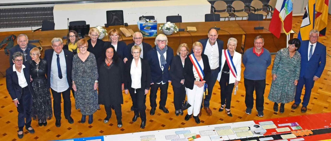 Gruppenbild im Singener Rathaus.