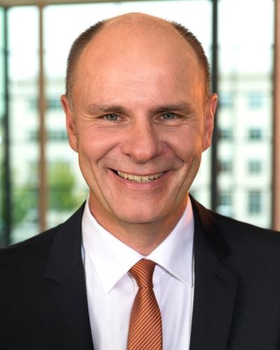 Oberbürgermeister Bernd Häusler Oberbürgermeister Bernd Häusler