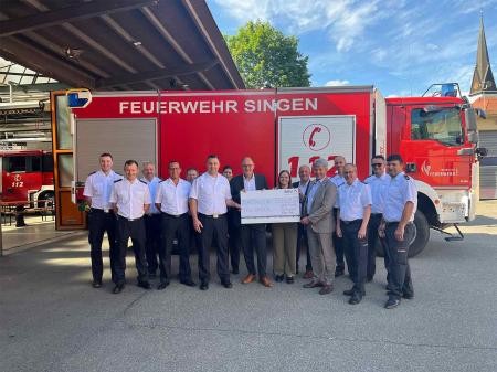 Für die Beschaffung einer Tragkraftspritze erhält die Freiwillige Feuerwehr Singen eine Spende in Höhe von 10.000 Euro durch den Badischen Gemeinde-Versicherungs-Verband.